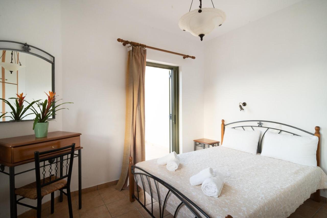 Villa Luisa Exclusive Residences 모넴바시아 외부 사진